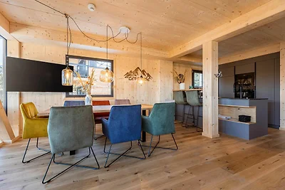 Chalet mit Sauna auf dem Balkon