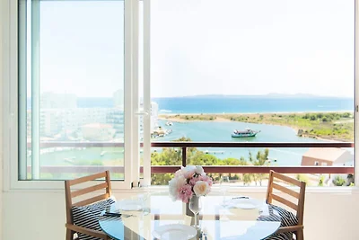 Ferienwohnung in Roses mit Meerblick und Pool