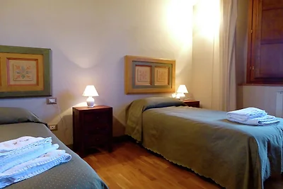 Ferienhaus in Montecarelli mit Pool