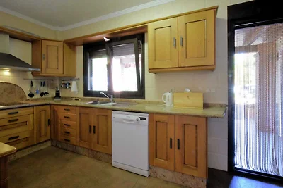 Luxusvilla in Sayalonga mit privatem Pool