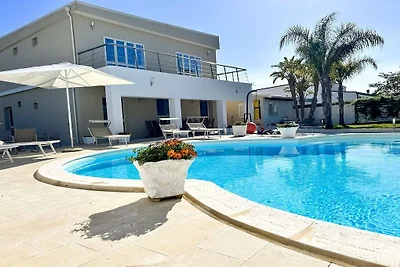 Villa in Fanusa mit Schwimmbecken