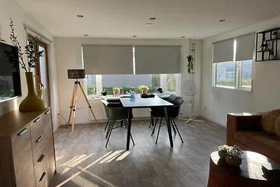 Chalet a Tzummarum vicino alla natura