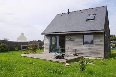 Houten huis in de buurt van de zee, Landéda-v...