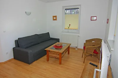 Einladendes Ferienhaus mit Garten