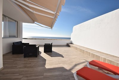 Moderno appartamento a Solana con terrazza