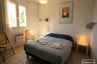 Villa in Vias mit Pool und Garten