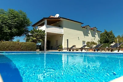Anetta con 5 camere da letto