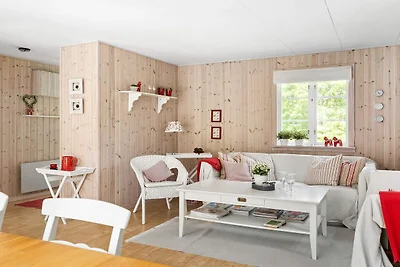 8 Personen Ferienhaus in SKÅNES FAGERHULT-By...