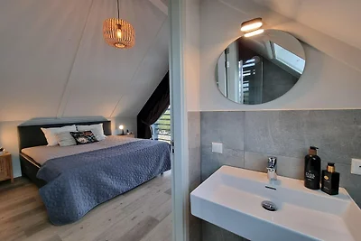 Wasservilla in Balk mit eigenem Steg