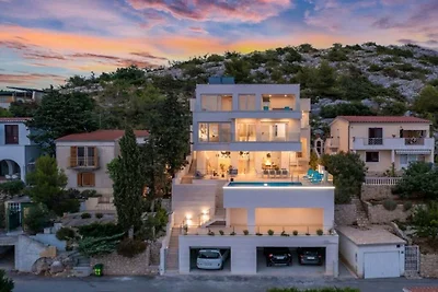 Luxury villa Fleur with pool