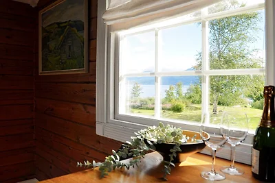4 personas casa en Utvik-By Traum