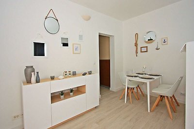 Apartments Tomy - One Bedroom Apartment with ...