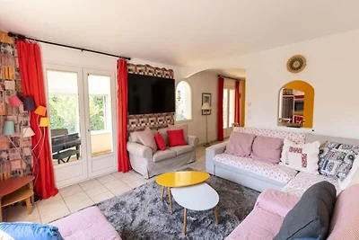 Haus in Pernes-les-Fontaines mit Pool