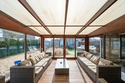 Luxusvilla mit Jacuzzi & Sauna