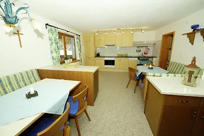 Geräumige Ferienwohnung in Kappl mit Terrasse