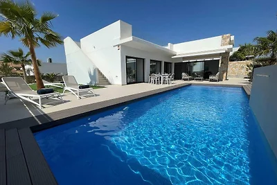 Villa mit privatem Pool in Ciudad Quesada