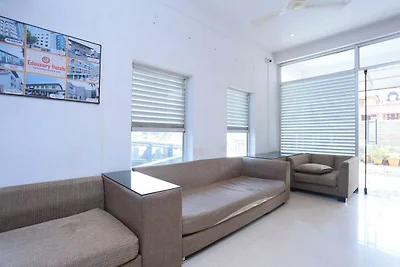 Super Townhouse Prince Palace