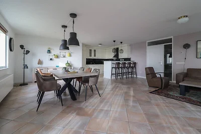 Suite mit Seeblick und Whirlpool in Makkum