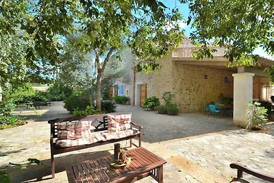 Finca in Llubi mit Schwimmbecken