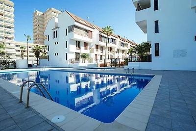 Appartamento ad Arona con piscina all'aperto