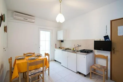 Apartments Boguvila - Two-Bedroom Family Apar...