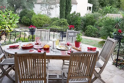 Villa moderna con piscina a Roquebrun