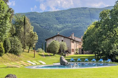 Appartement in La Garrotxa vlakbij...