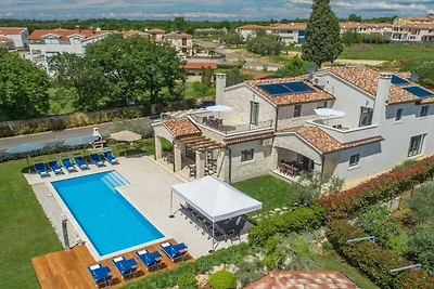 Villa in Vabriga with swimming pool