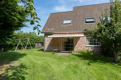 Ferienhaus in Vrouwenpolder mit Garten