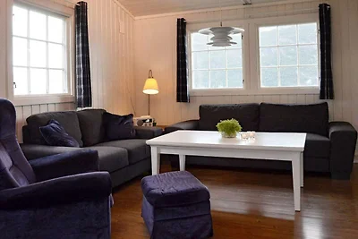 4 Personen Ferienhaus in Utvik-By Traum