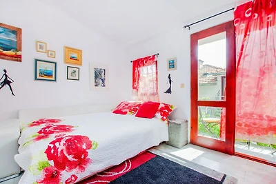 Erfrischende Wohnung in Omiš mit Balkon