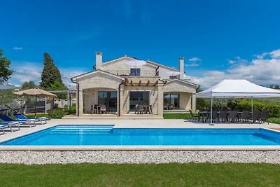 Villa in Vabriga with swimming pool