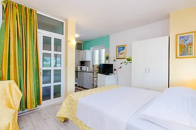 Appartement met balkon vlakbij zee