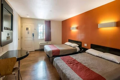 2 Queensize-Betten | Kühlschrank