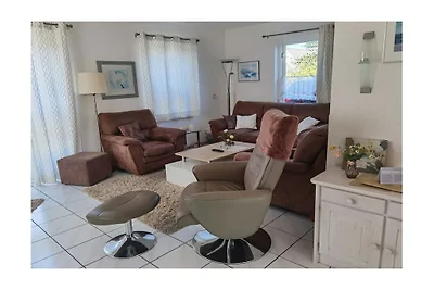 Holiday house in Ouddorp with Swimming Pool
