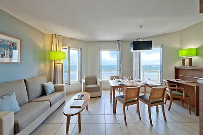 Apartment mit teilweisem Meerblick