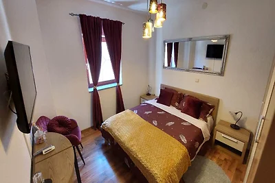 Rooms Argo - Red Double Room
