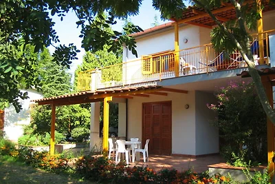 Moderne Ferienwohnung mit Swimmingpool in...