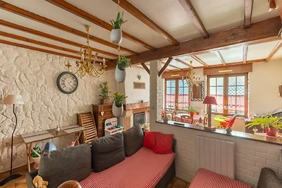 Cottage con terrazza in legno