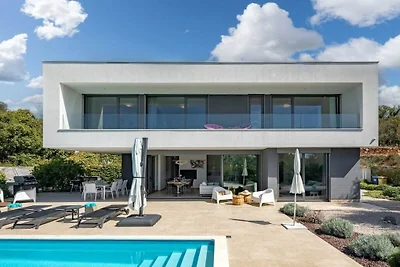 Villa in Malinska mit Schwimmbecken