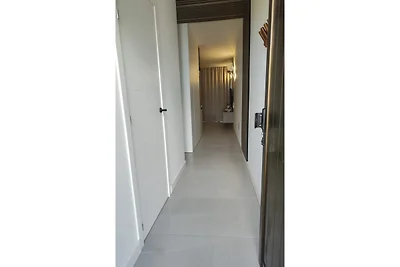 Schickes Apartment in Arona in Strandnähe