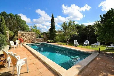 Haus in Llubá mit Pool und Grillplatz