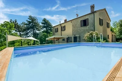 Villa a Tavoleto con piscina