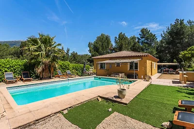 Villa in Toulon mit Pool und Waldblick