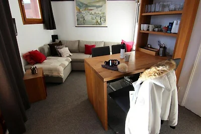 CHARMANTES UND GUT AUSGESTATTETES APARTMENT F...