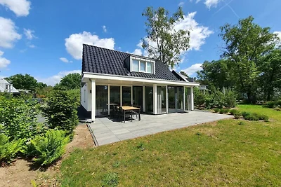 Villa in Otterlo met terras en wifi.
