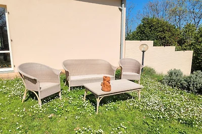 Elegante Villa mit Pool