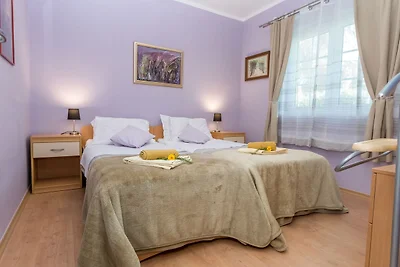 Geräumiges Ferienhaus in Molat mit Pool