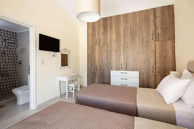 Nuova villa Melidoni con piscina