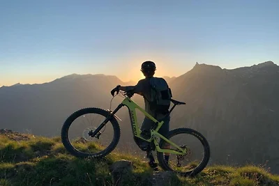 Nella regione (estate) (>5 km) Nella regione (estate) (>5 km)